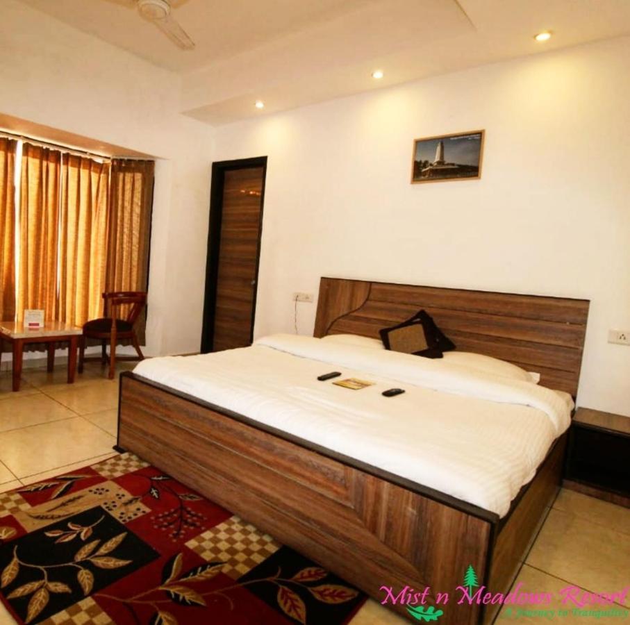 Mist N Meadows Resort Rajgarh  Luaran gambar