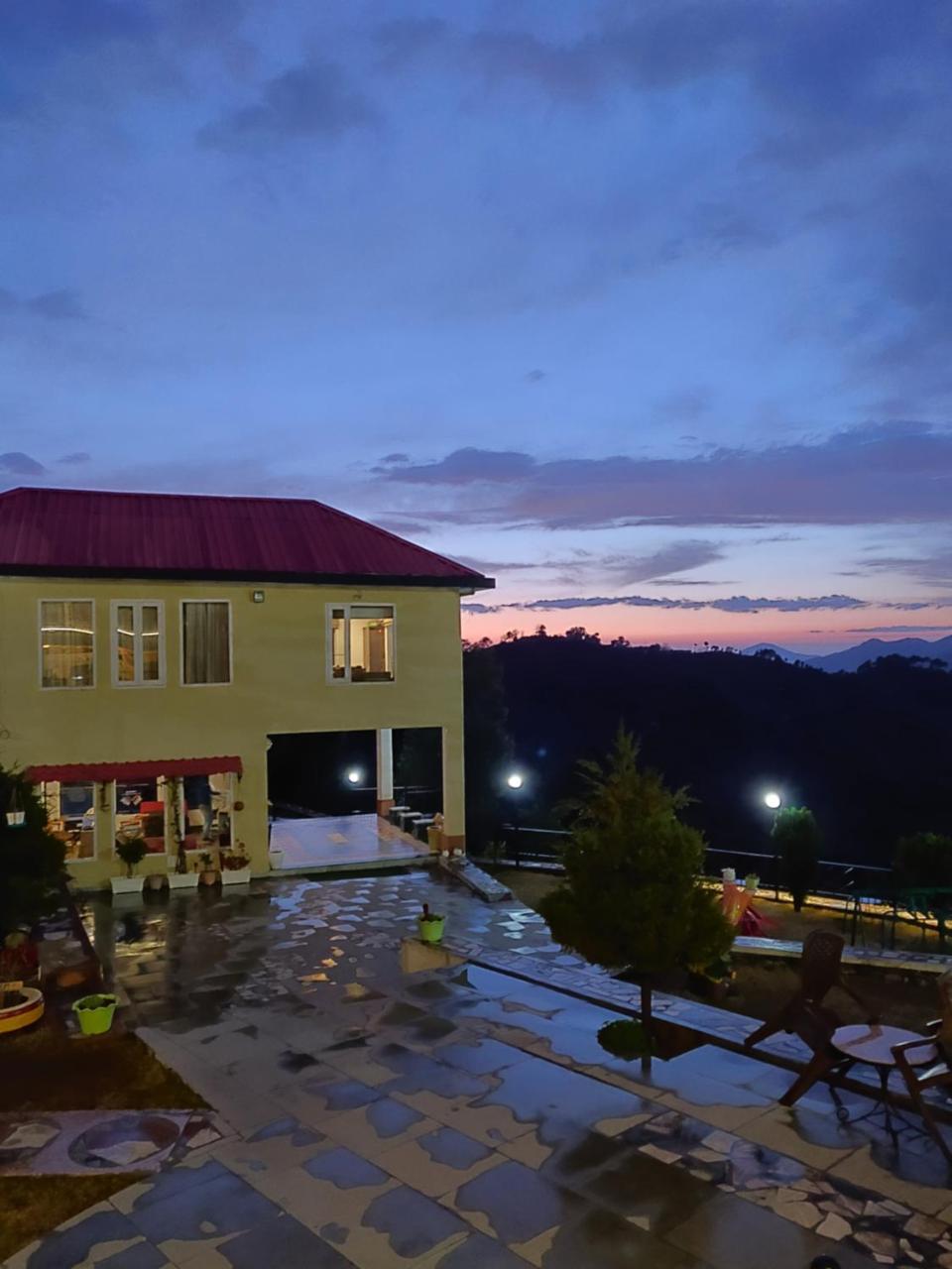 Mist N Meadows Resort Rajgarh  Luaran gambar